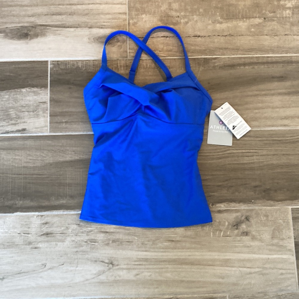 NWT Athleta 32 D/DD Twister tankini top